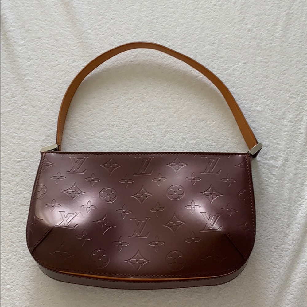 100 percent authentic Louis Vuitton